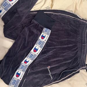 Champion navy velour track Pants 👖 💙